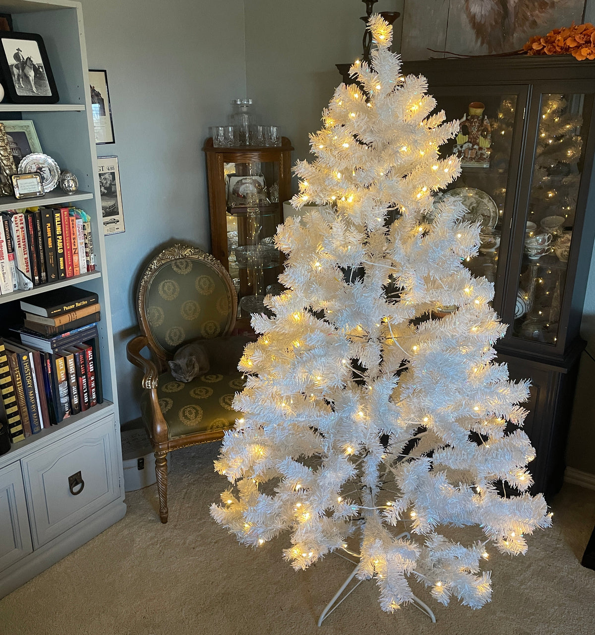 The Canton Christmas Shop 6&#39; Retro Tinsel Iridescent White Prelit Christmas Tree Midcentury Vintage