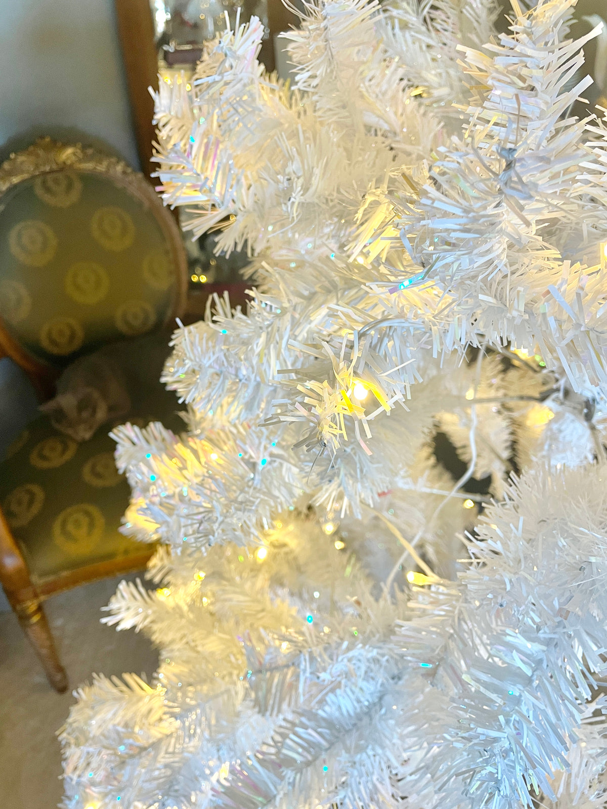 The Canton Christmas Shop Evergleam Style 6' Retro Tinsel Iridescent White Prelit Christmas Tree Midcentury Vintage