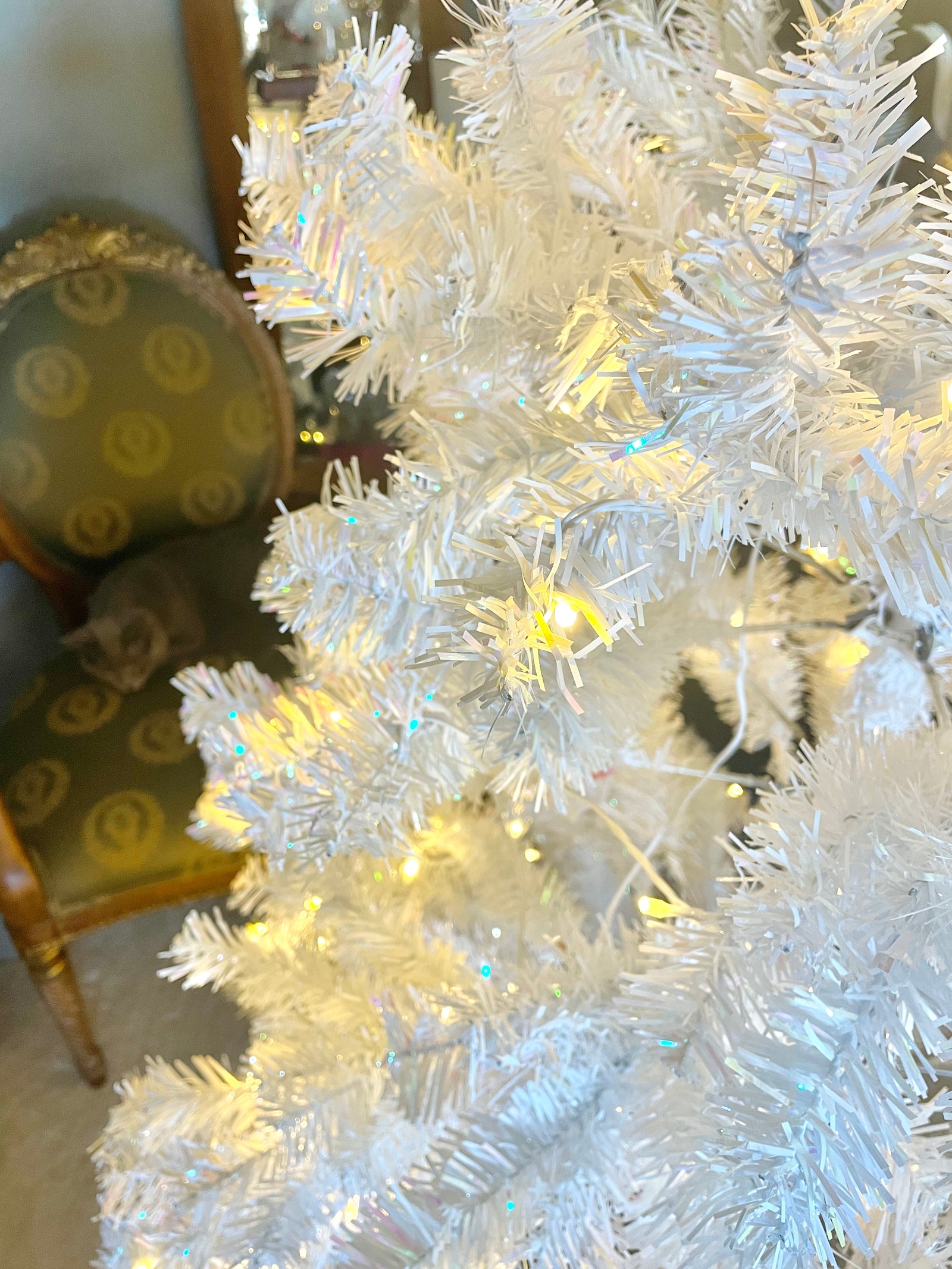 The Canton Christmas Shop Evergleam Style 6' Retro Tinsel Iridescent White Prelit Christmas Tree Midcentury Vintage