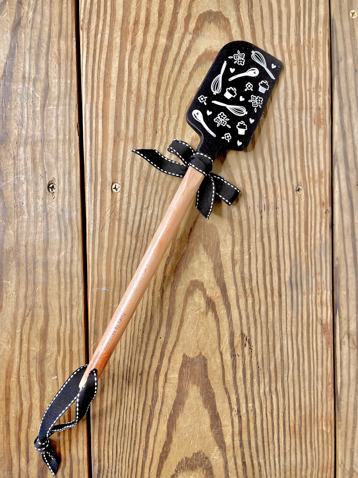 The Canton Christmas Shop Nanas Kitchen Where Memories Are Made and Grandchildren Spoiled Black Rubber Baking Cooking Spatula Reverse Side with Whisks Spoons Cupcakes