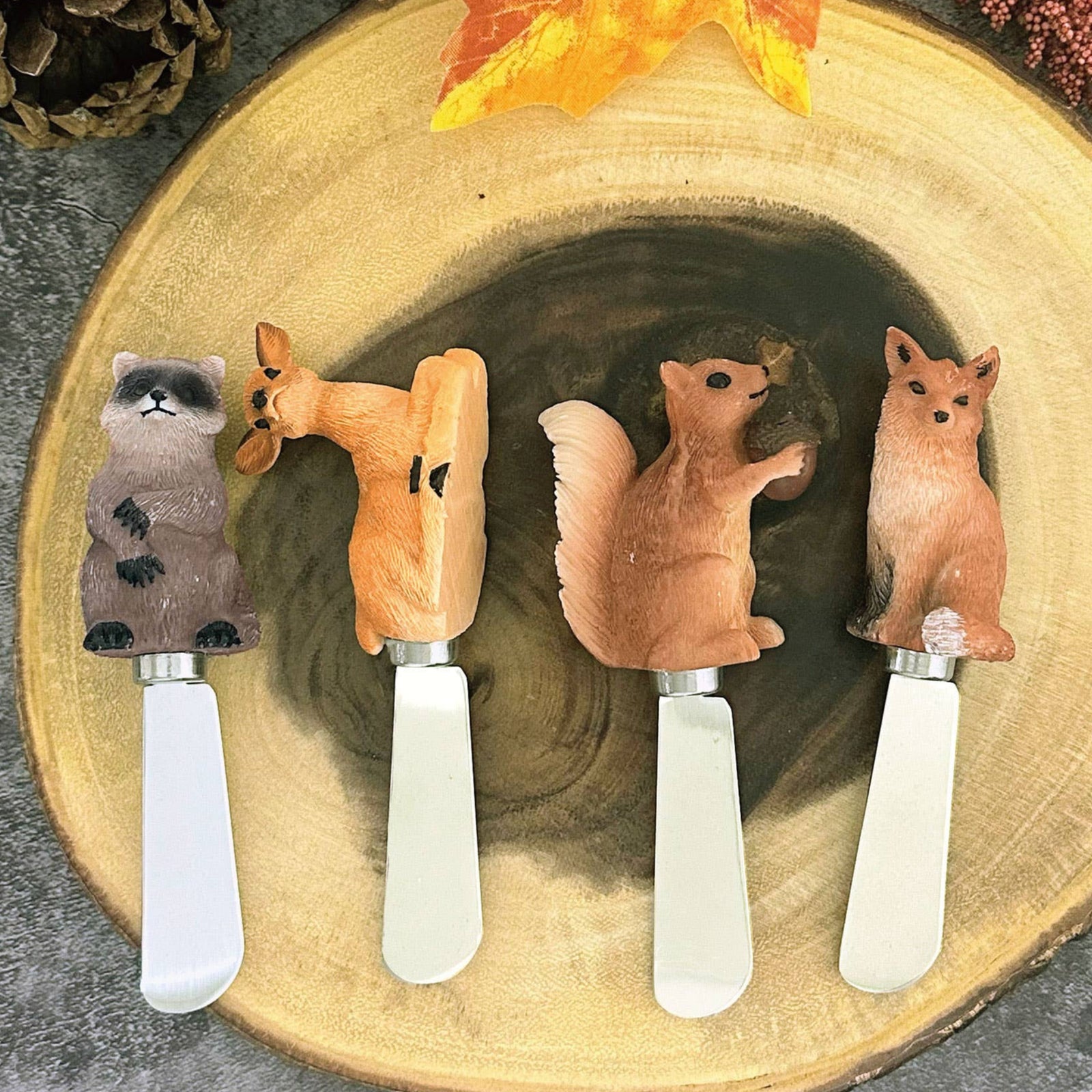 The Canton Christmas Shop Woodland Animals Polyresin Spreader Set Raccoon Squirrel Fox Deer